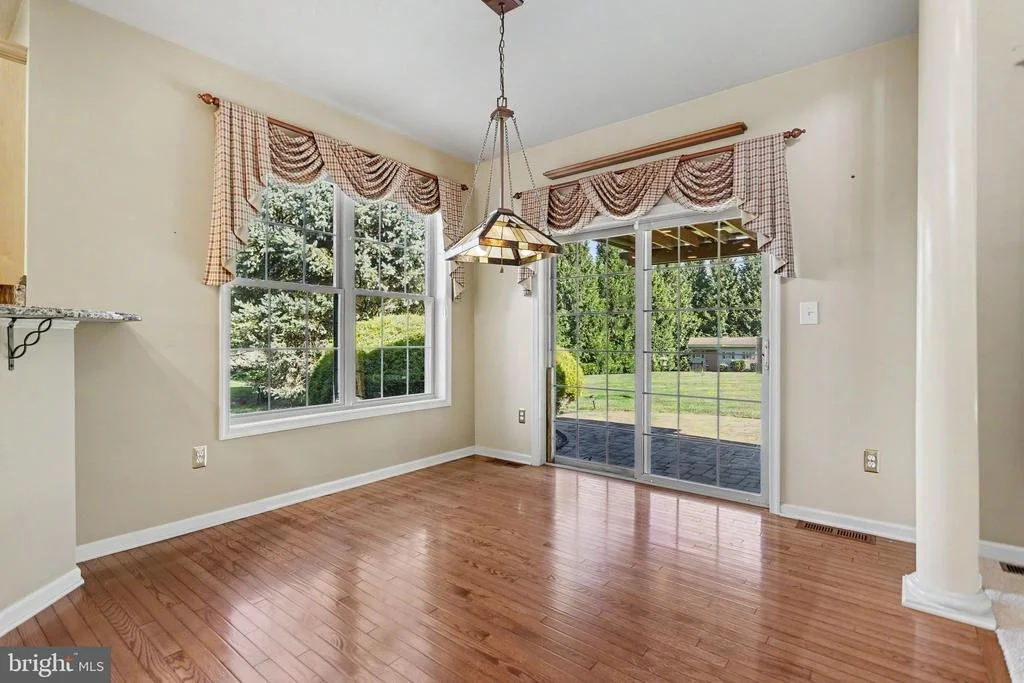 Photo of 12 E SUMMIT DRIVE