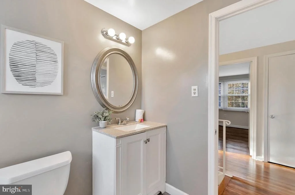 Photo of 13832 BEACON HOLLOW
