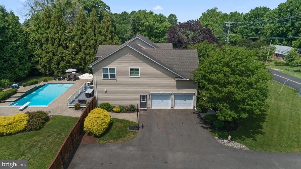 Photo of 3325 COX ROAD