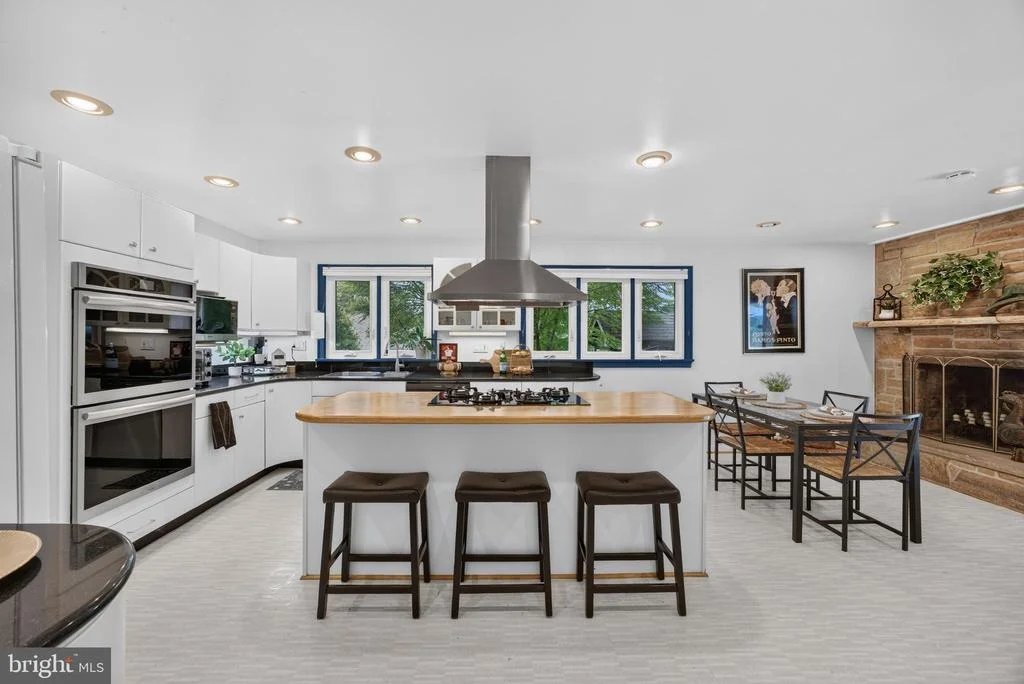 Photo of 2104 CEDAR CIRCLE DRIVE