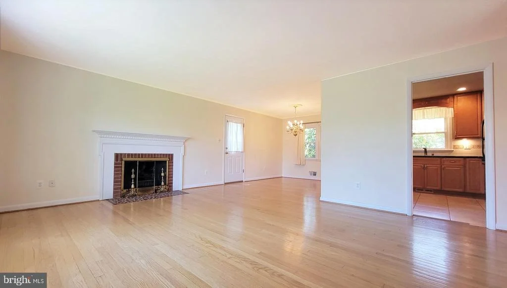 Photo of 3926 HOWARD STREET