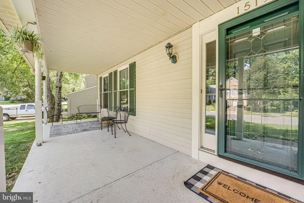Photo of 15198 HOLLEYSIDE DRIVE