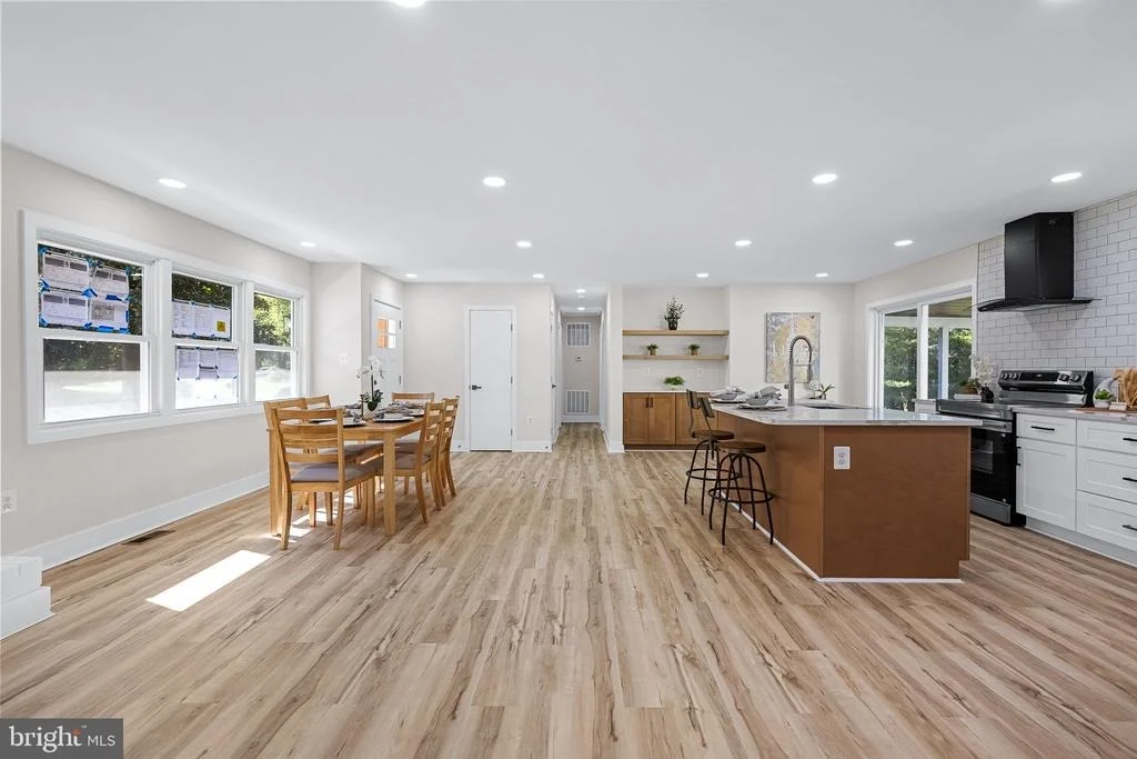 Photo of 305 RIVER BEND ROAD