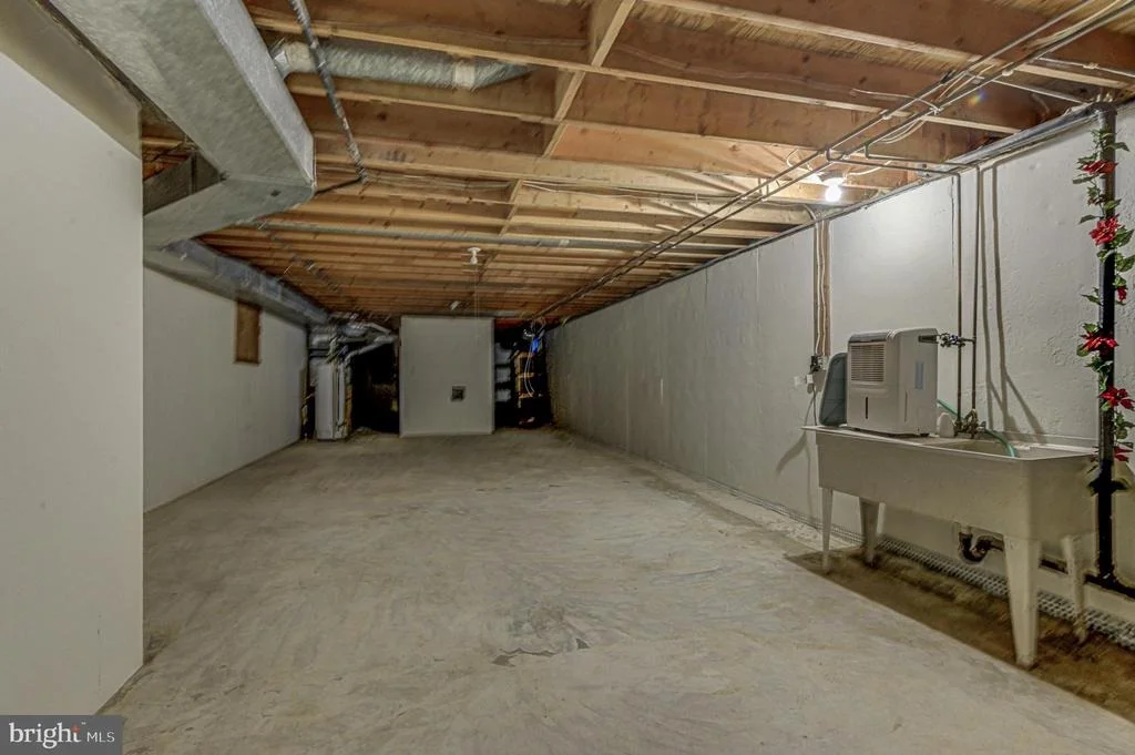 Photo of 2015 MAYFLOWER DRIVE