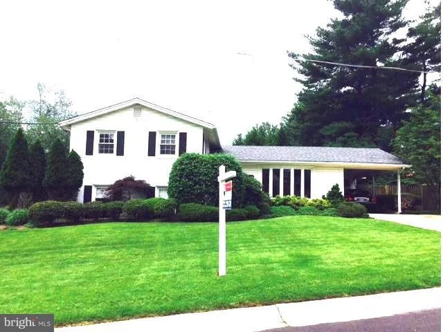 Photo of 415 NEALE AVENUE