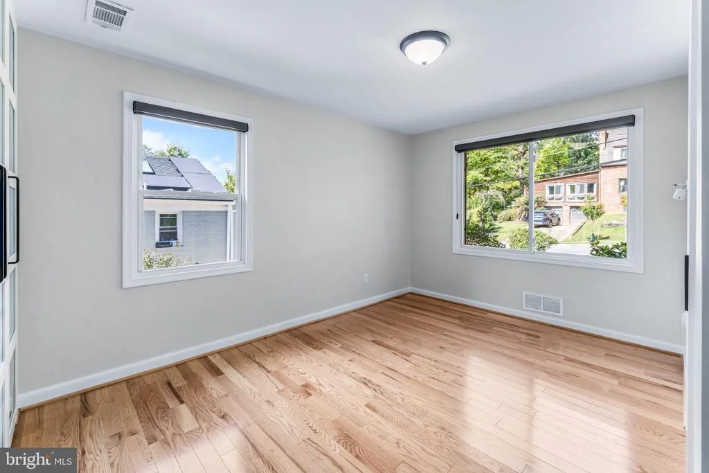 Photo of 6015 FOREST ROAD