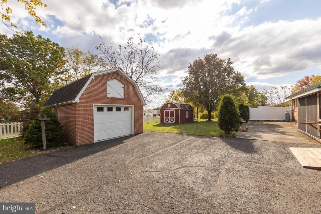 Photo of 204 RIDGE ROAD