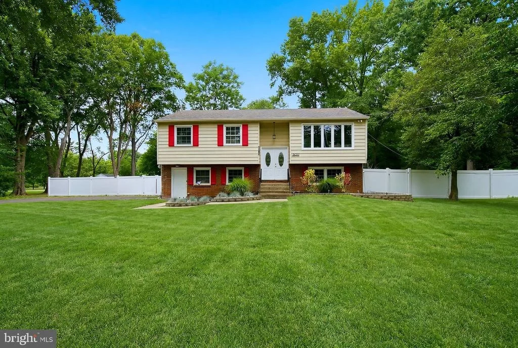 Photo of 5017 CHURCH ROAD