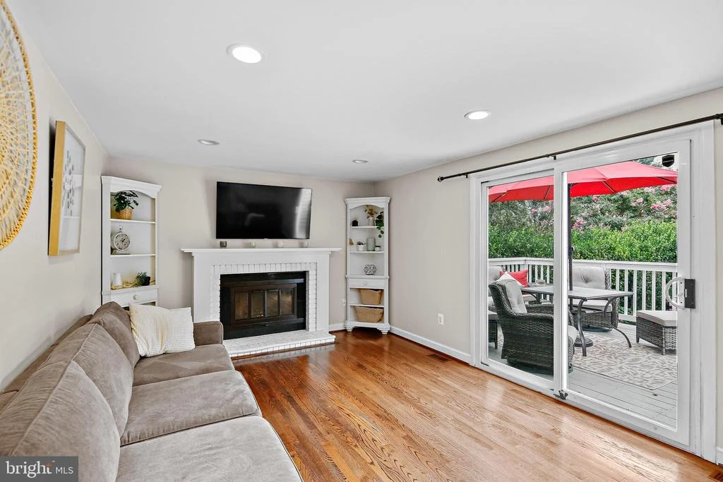 Photo of 6324 SUNHIGH PLACE