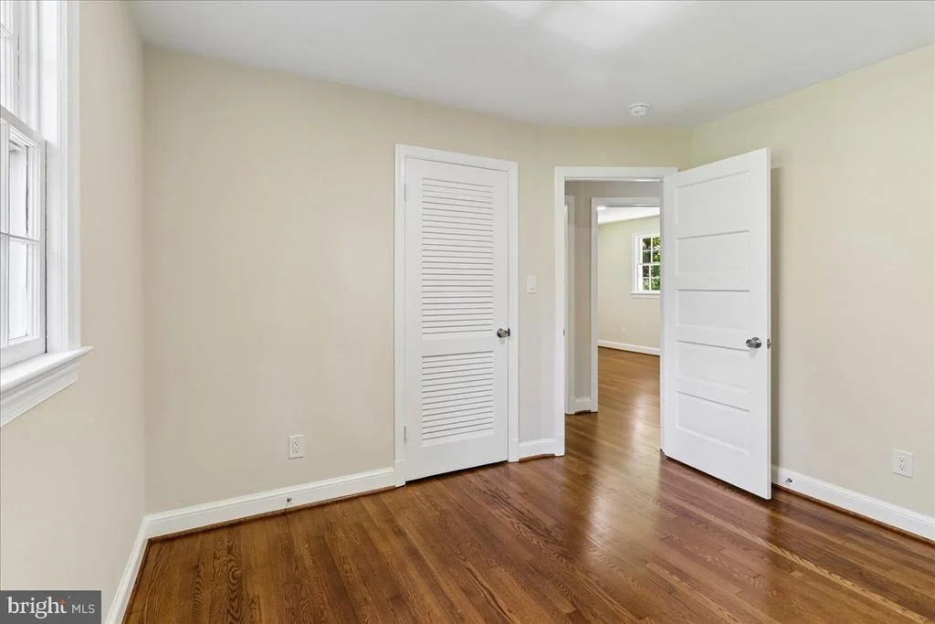 Photo of 12811 LACY DRIVE