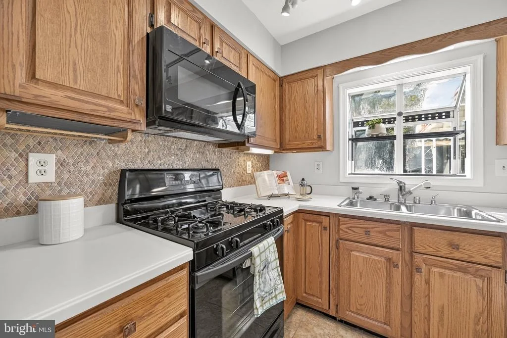 Photo of 8683 FELSVIEW DRIVE