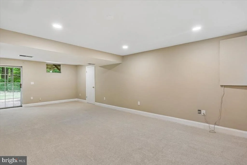 Photo of 2425 HIDDEN VALLEY LANE