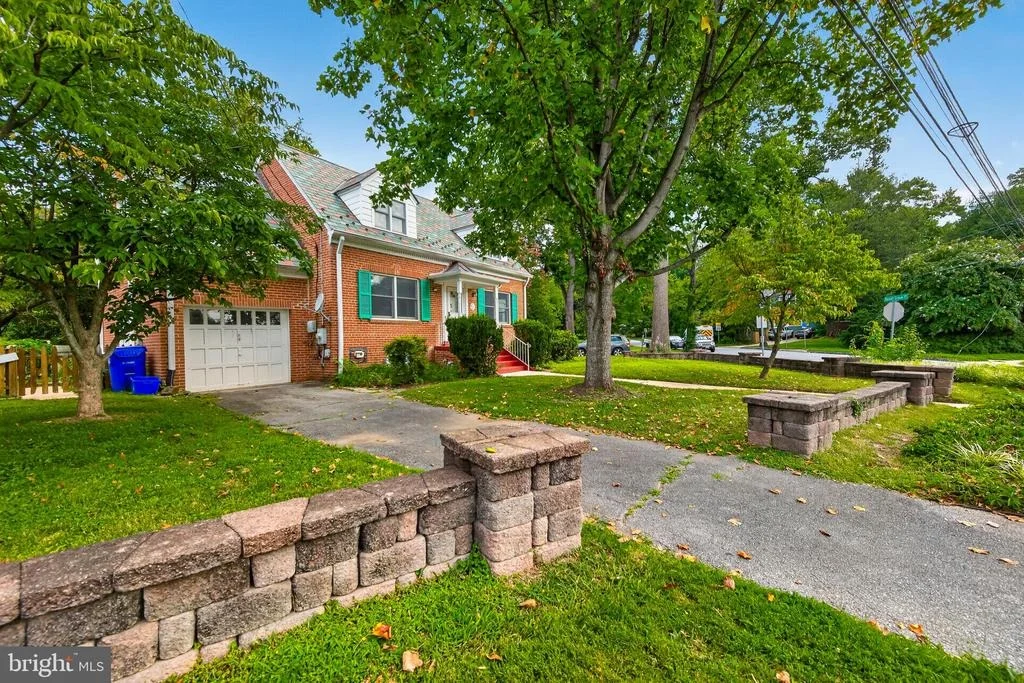 Photo of 9802 FOREST GROVE DRIVE