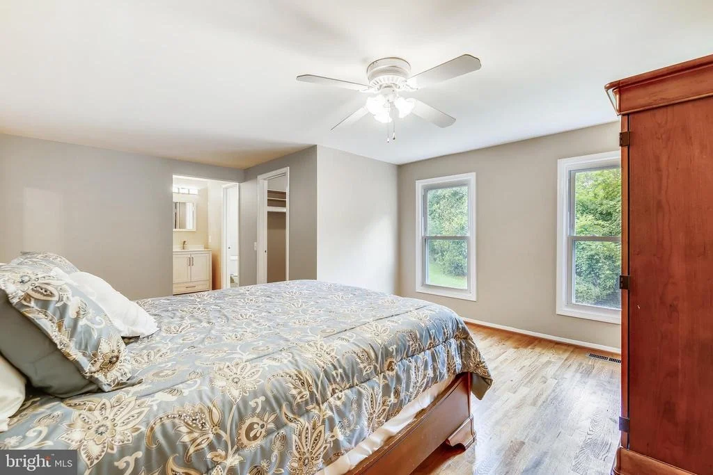Photo of 2417 NEES LANE