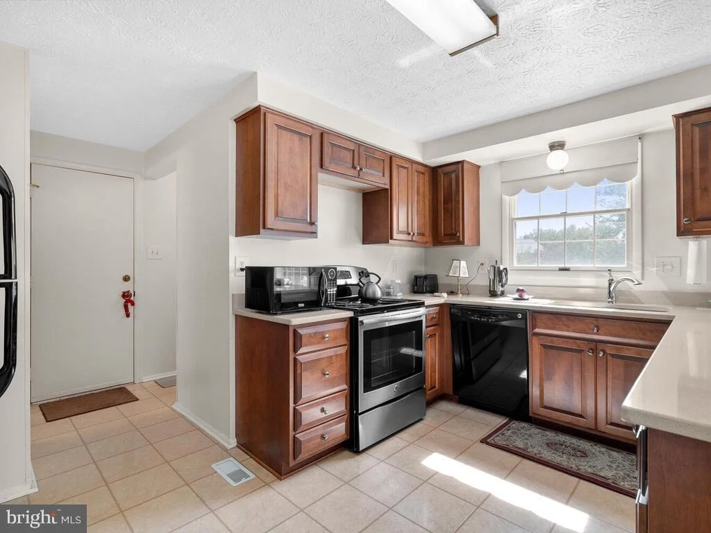 Photo of 4320 LEEDS HALL DRIVE