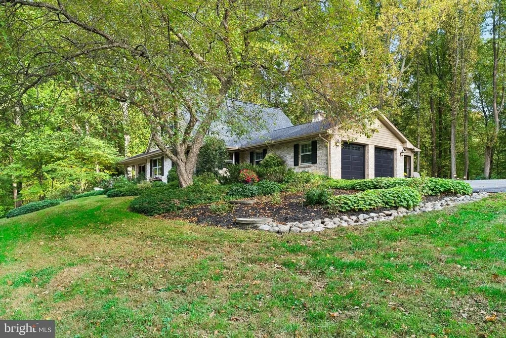 Photo of 14416 MANOR ROAD