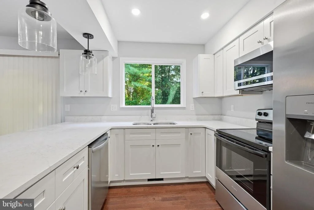 Photo of 214 NORTHDOWN DRIVE