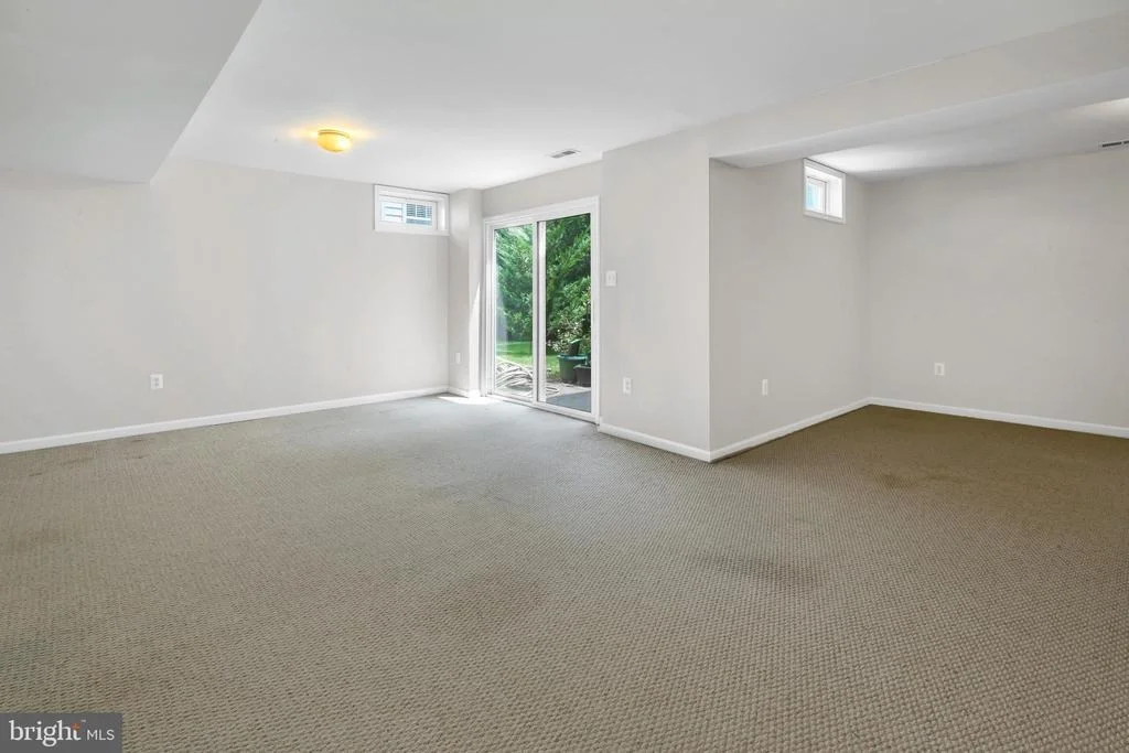 Photo of 9039 CLENDENIN WAY
