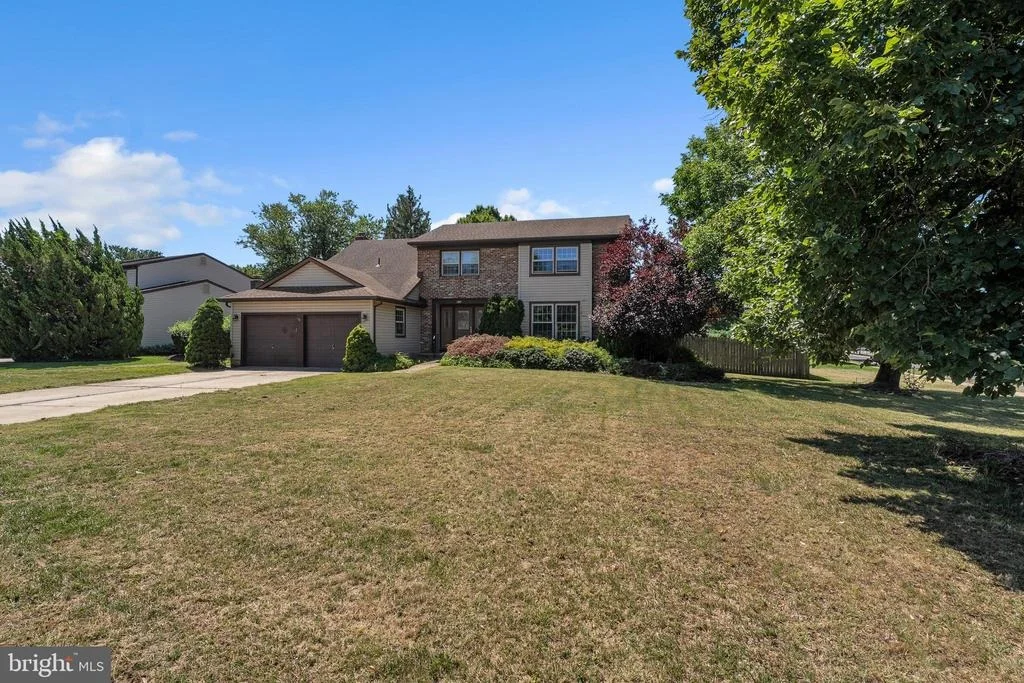 Photo of 1 CHATEAU DRIVE