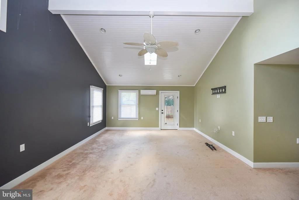 Photo of 39 N PRIMROSE LANE