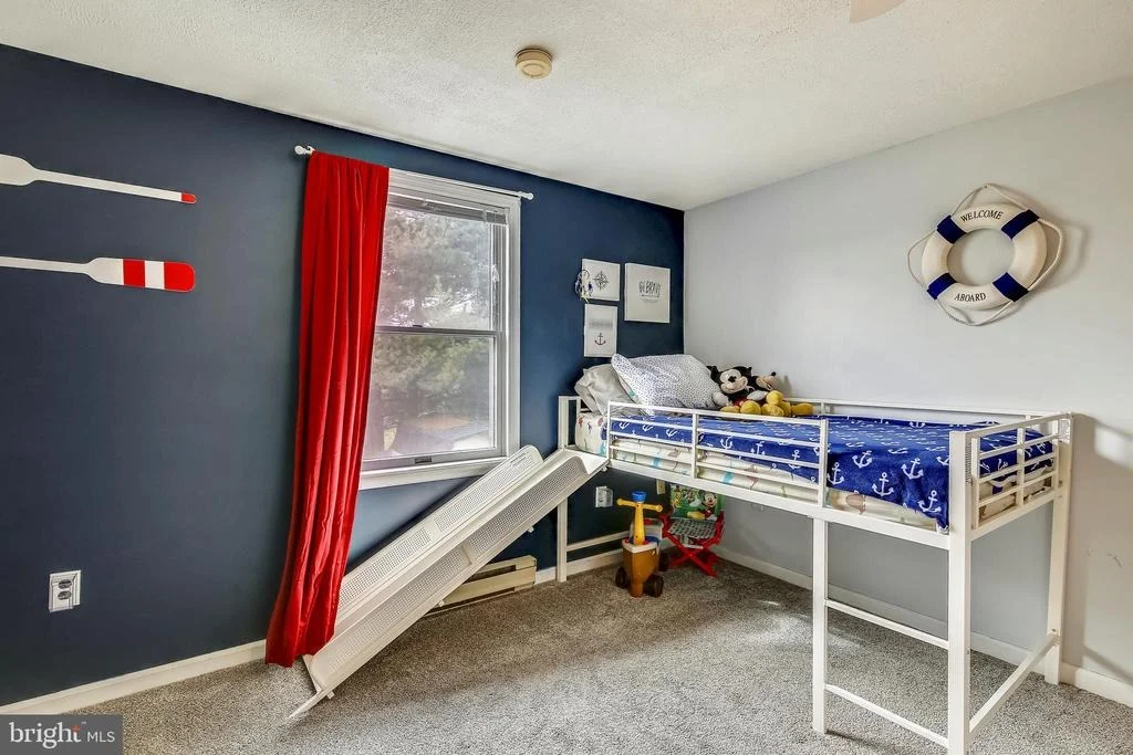Photo of 19510 THOMAS DRIVE