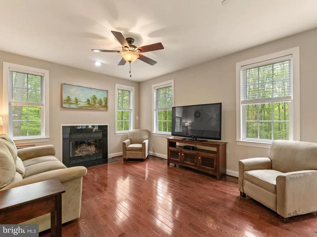 Photo of 995 WILDA DRIVE