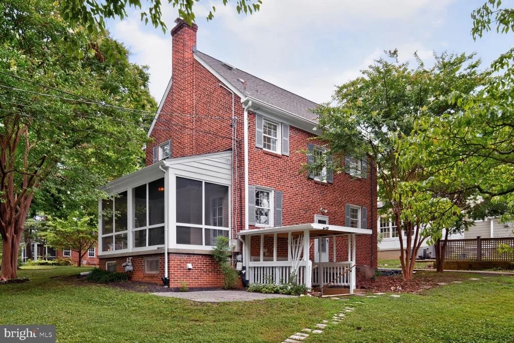 Photo of 2030 LANIER DRIVE