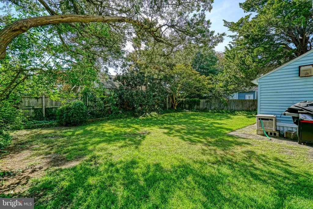 Photo of 18 DELAWARE AVENUE