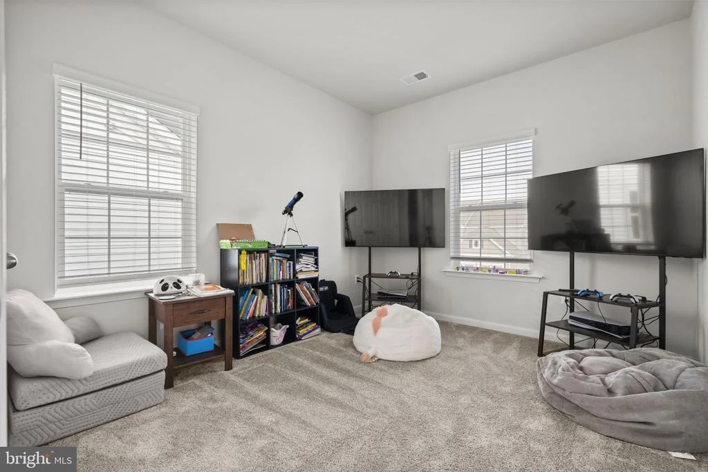 Photo of 68 SNOWDROP DRIVE
