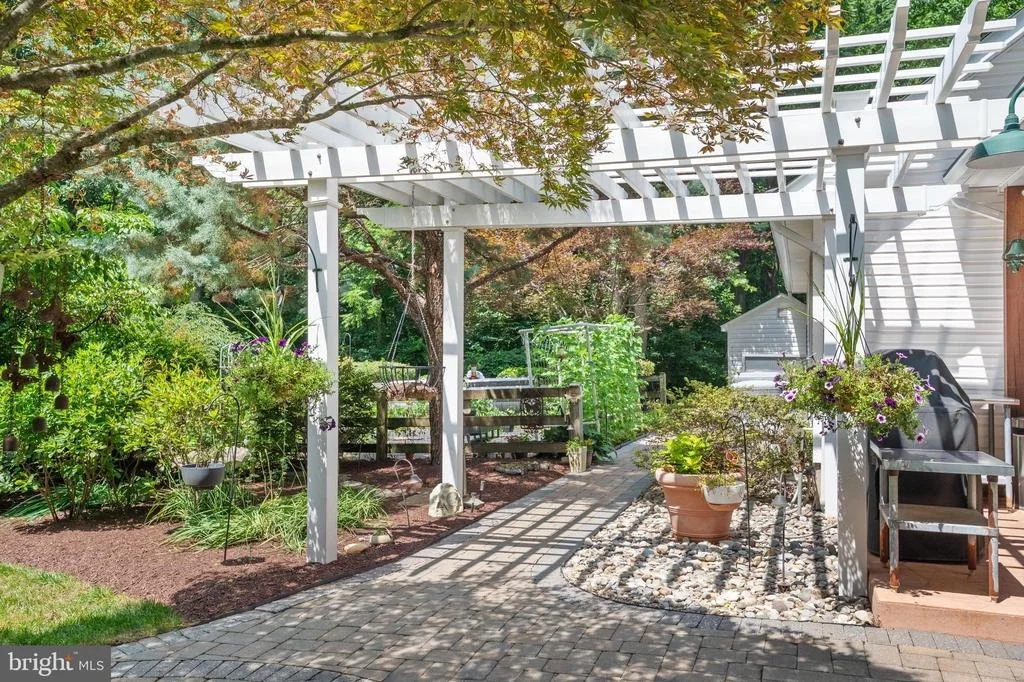 Photo of 6456 MEADOWLARK DRIVE