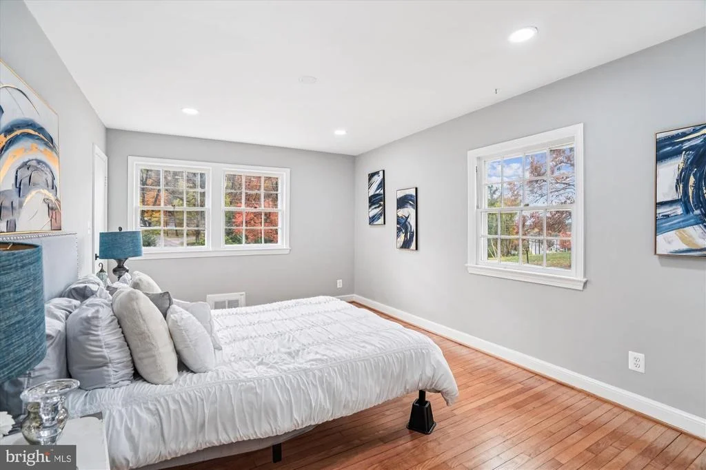 Photo of 7110 RIVERDALE ROAD