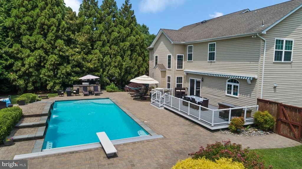 Photo of 3325 COX ROAD
