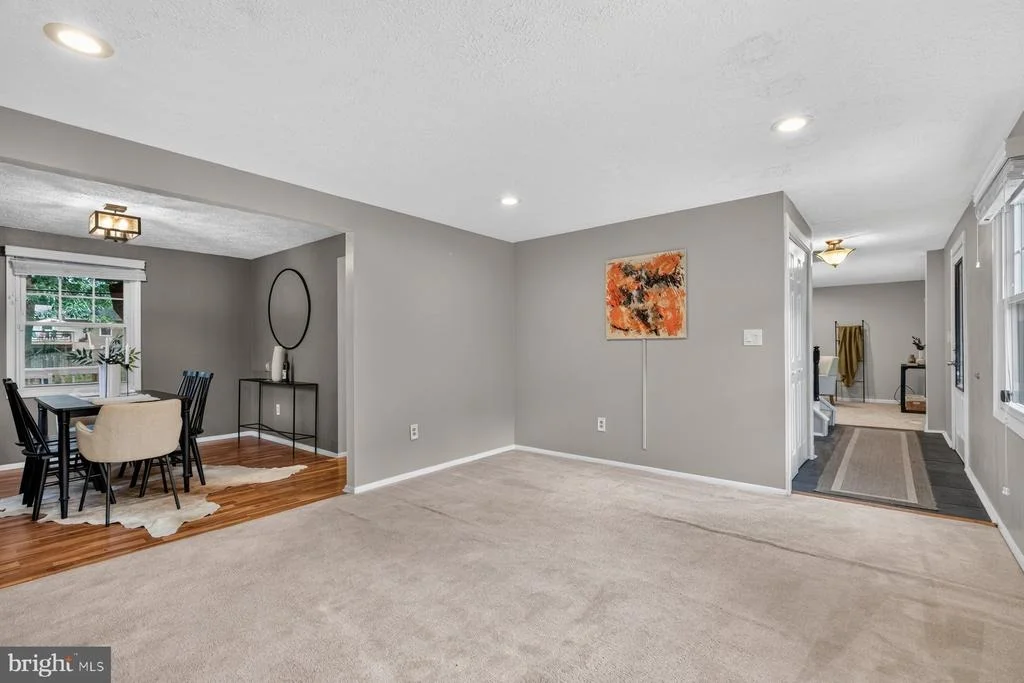 Photo of 935 MARINE DRIVE