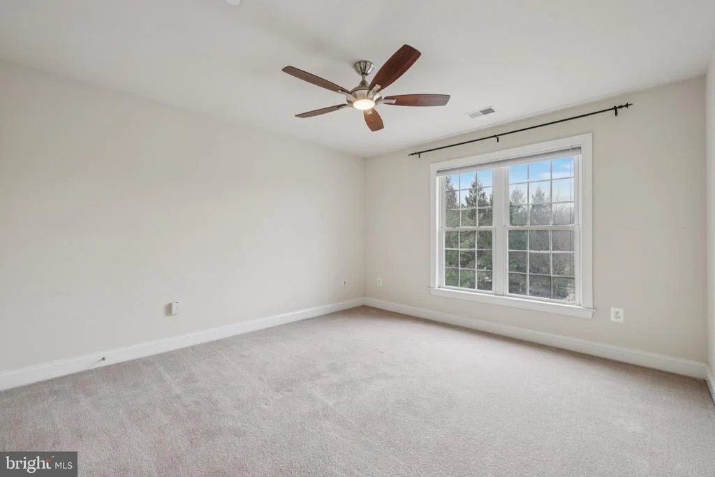 Photo of 1702 FIELDBROOK LANE