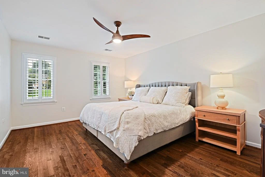 Photo of 7712 LEAR ROAD