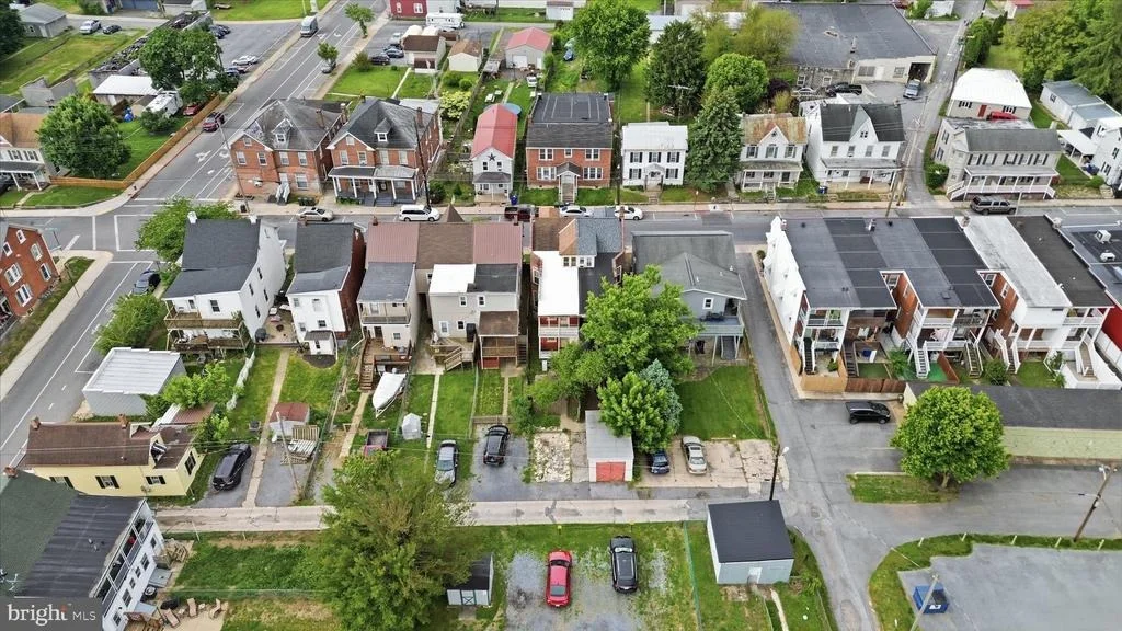 Photo of 40 FAIRGROUND AVENUE