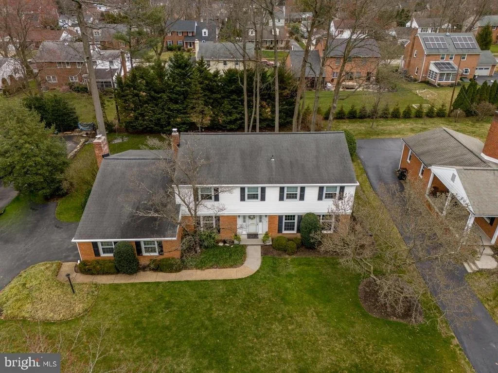 Photo of 706 BRISTOL ROAD
