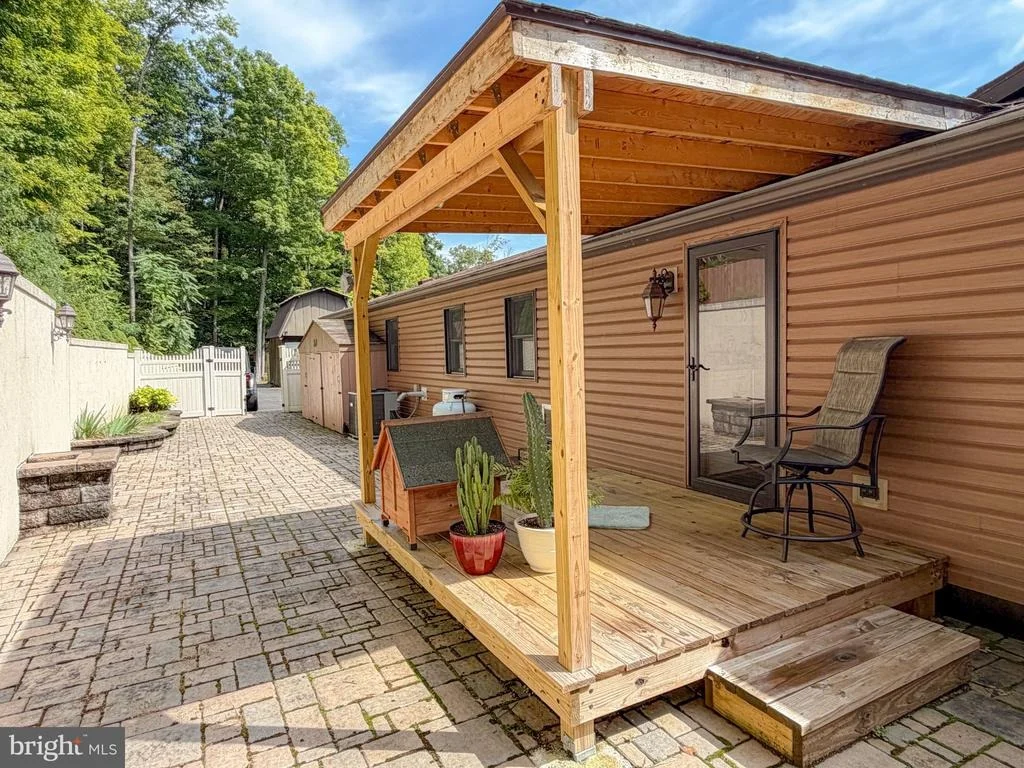 Photo of 5869 MILLIGANS COVE ROAD