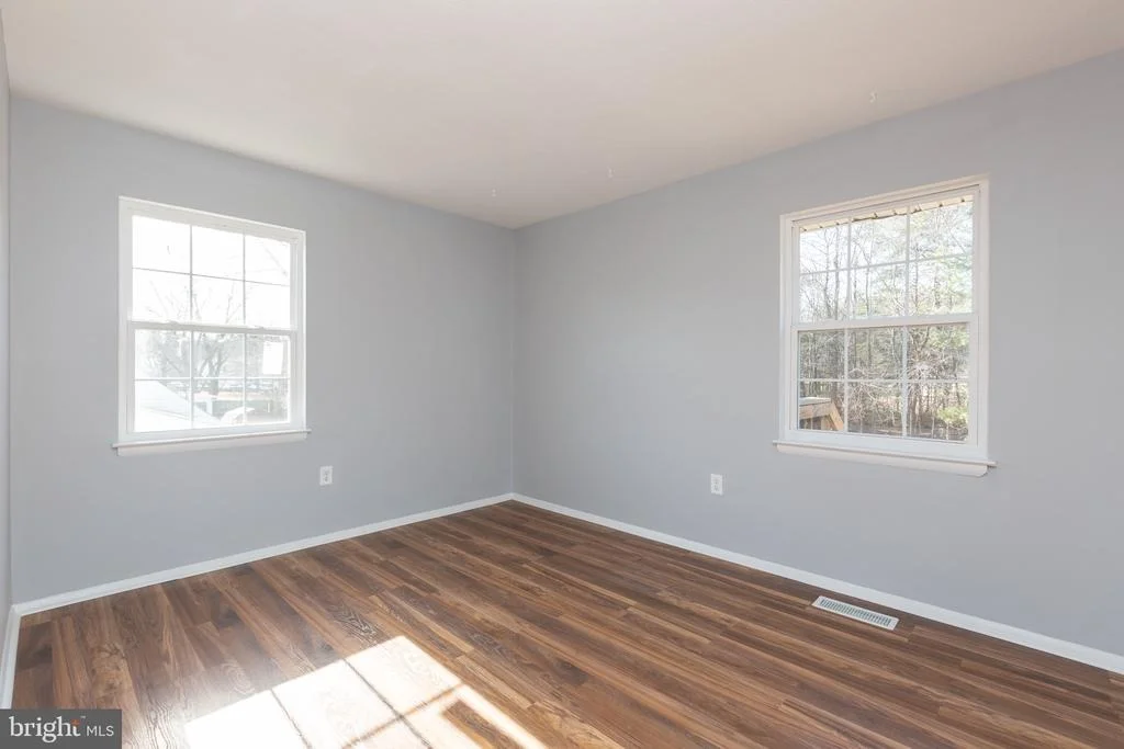 Photo of 708 UNIVERSITY DRIVE