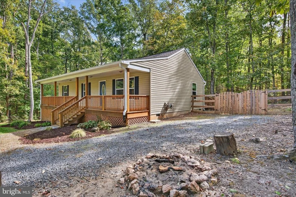 Photo of 721 PINE HARBOUR DRIVE
