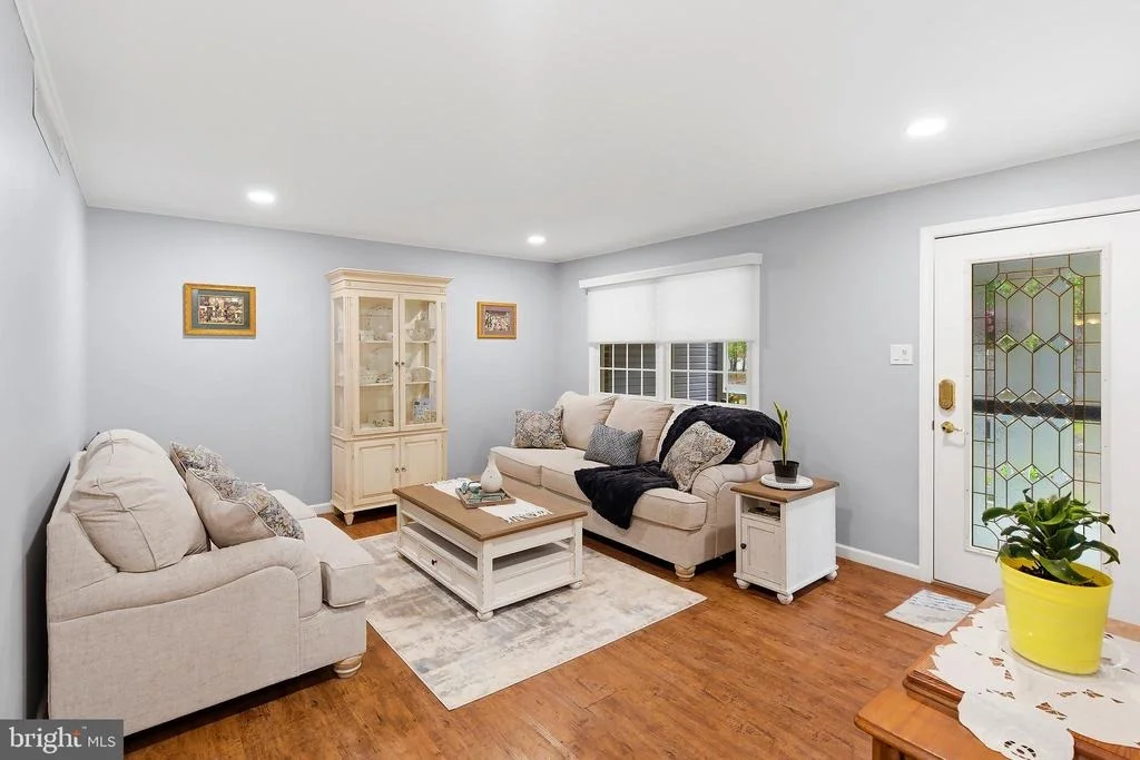 Photo of 33 RED OAK DRIVE