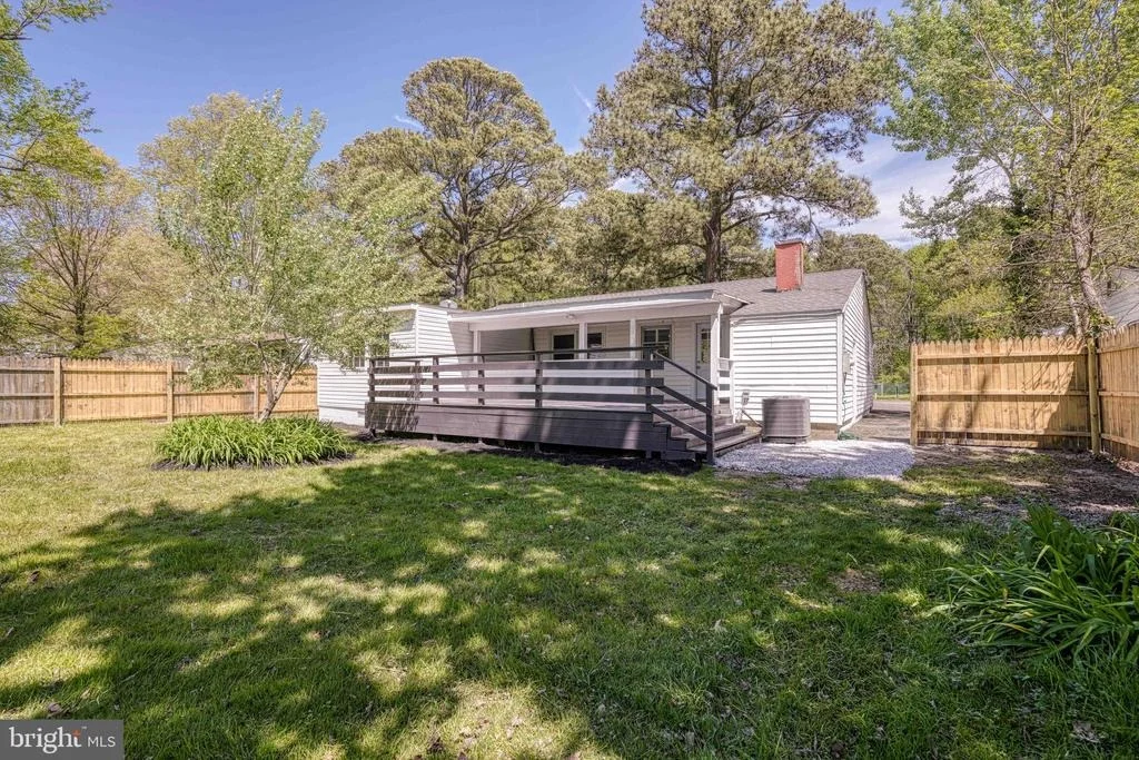 Photo of 10 BAY VIEW AVENUE