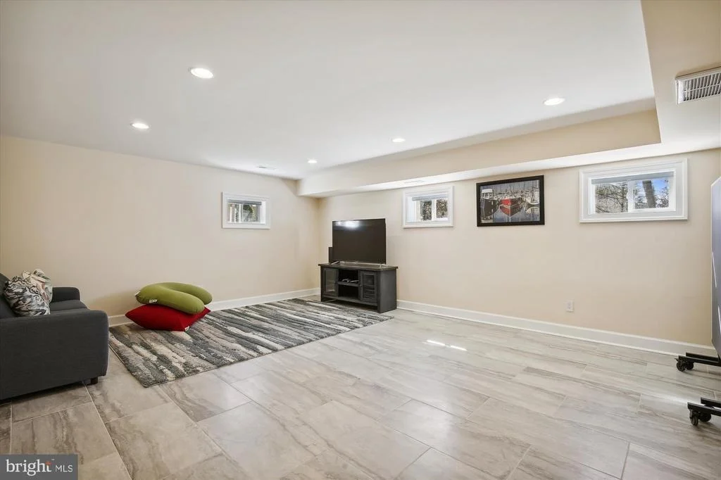 Photo of 6631 TUCKER AVENUE