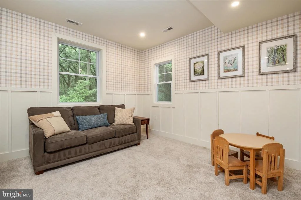 Photo of 934 N FOREST TRAIL