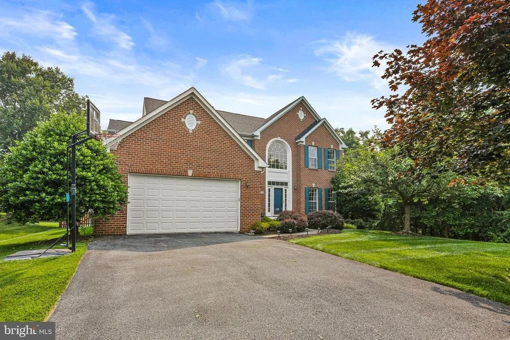 Photo of 8624 WATER FALL DRIVE