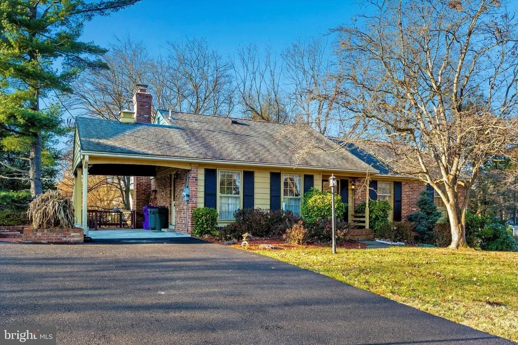 Photo of 13328 LOCKSLEY LANE