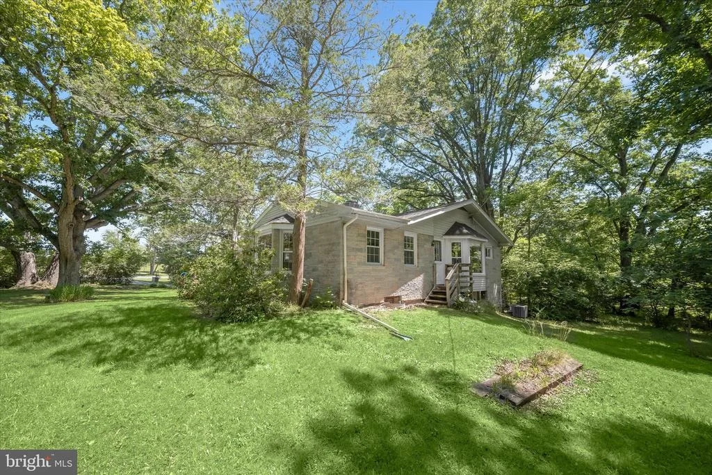 Photo of 9915 MASSER ROAD
