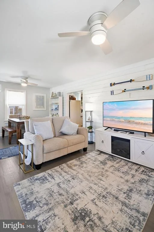 Photo of 21527 CHICKEN POINT ROAD