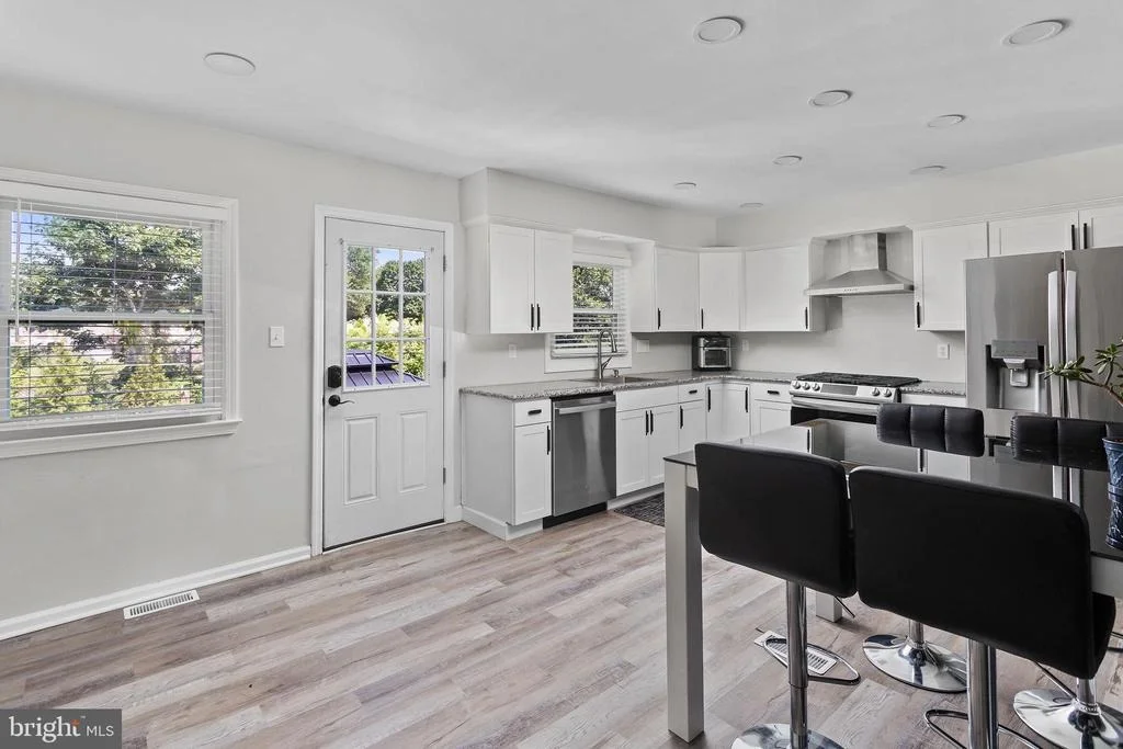 Photo of 6 INDEPENDENCE DRIVE