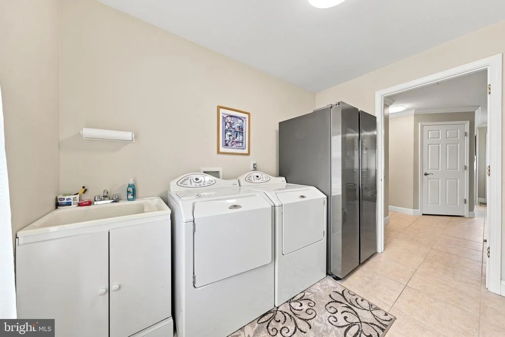 Photo of 646 ALBERTSON ROAD